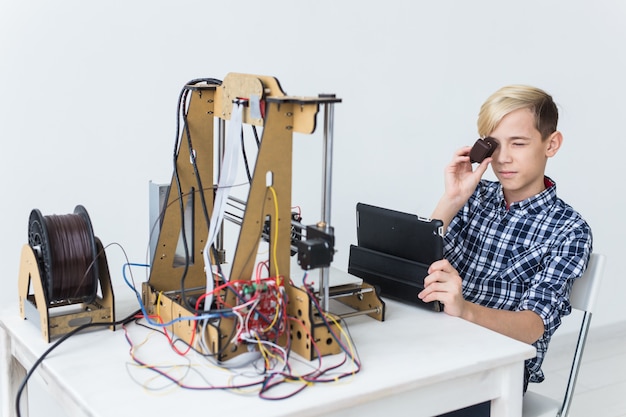 Educación, niños, concepto de tecnología.