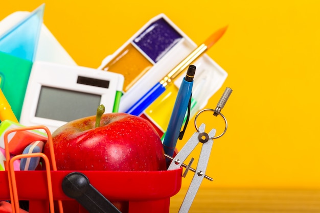 Educación o concepto de regreso a la escuela.