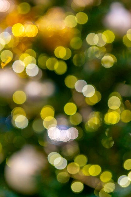 Foto efeito bokeh bonito. fundo desfocado brilhante festivo de natal.