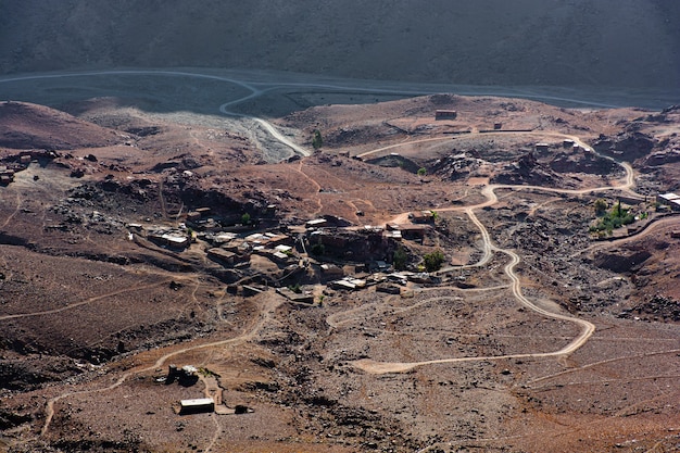 Foto egito, morando entre as montanhas do sinai, bela paisagem