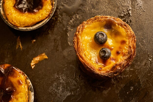 Eierkuchen, traditionelles portugiesisches Dessert, Pastel de Nata.