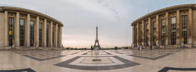 Eiffelturm Paris Panorama, Blick über den Eiffelturm vom Trocadero-Platz (Place du Trocadero). Paris, Frankreich