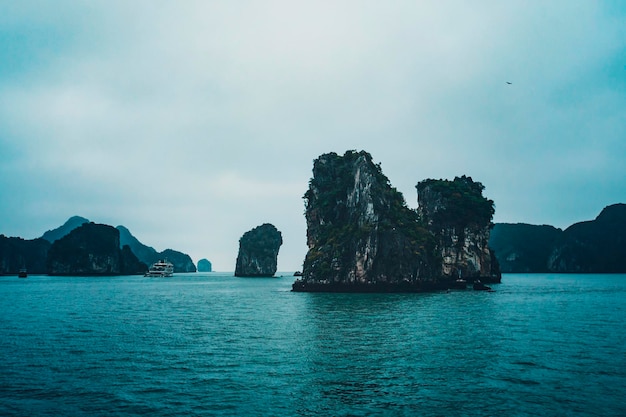 Ein Abend in Ha Long Bay Vietnam