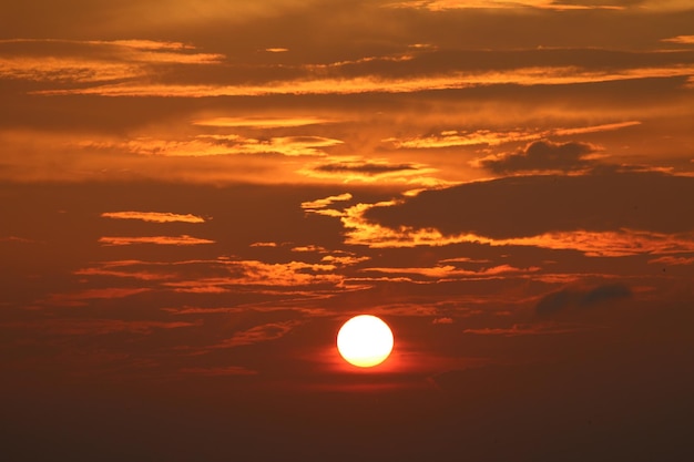 Ein Abendbild beim Sonnenuntergang