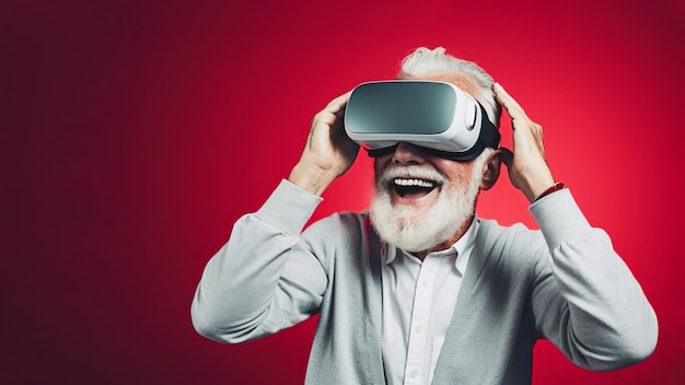Ein älterer Mann mit einem weißen grauen Bart benutzt eine virtuelle Realitätsbrille