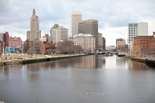 Ein Blick auf die Stadt Boston vom Fluss aus