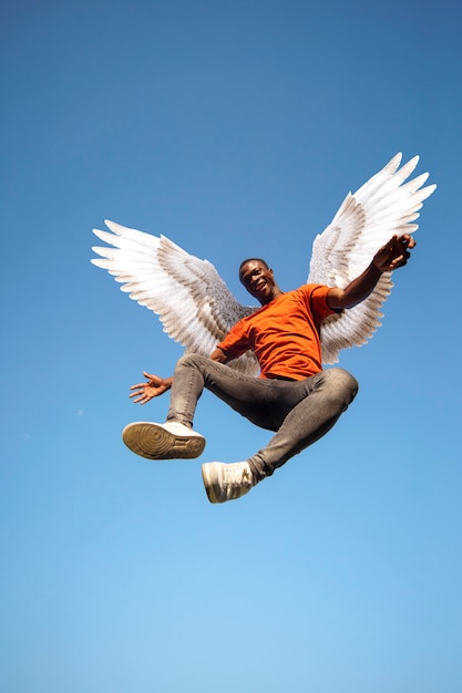 Foto ein engel fliegt am himmel