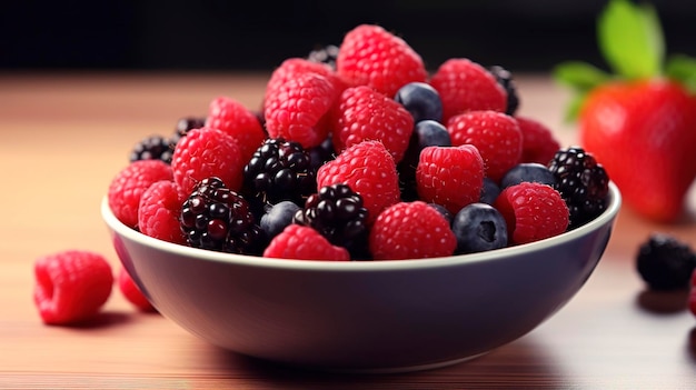 Ein Foto einer Schüssel mit frischen Beeren für einen gesunden Snack