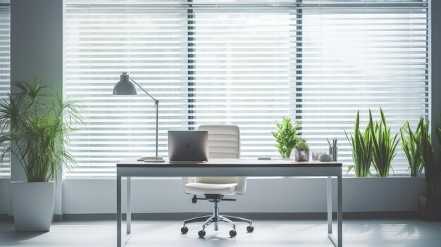 Ein Foto eines modernen Büroraums mit einem einzigen Schreibtisch und hellem Naturlicht