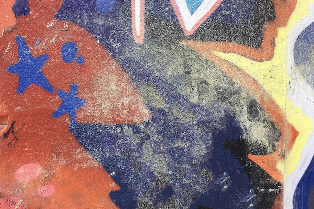 ein Gemälde eines blauen und roten Sterns mit einem weißen Dreieck