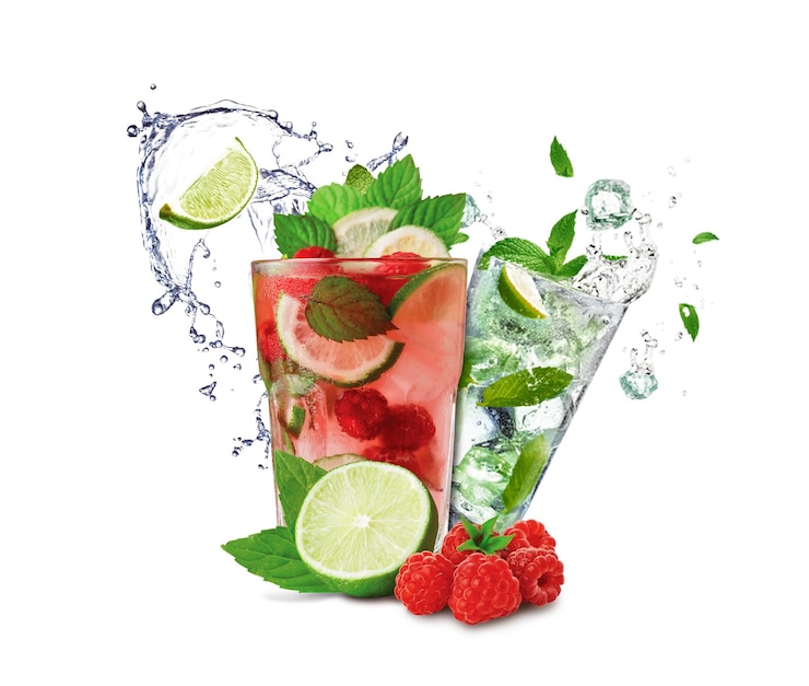 Foto ein glas eiswasser und ein getränk mit eis und erdbeeren classic mojito