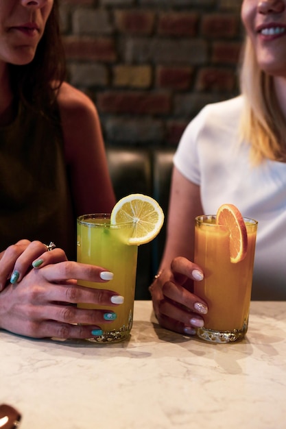 Ein Glas leckeren Orangensaft