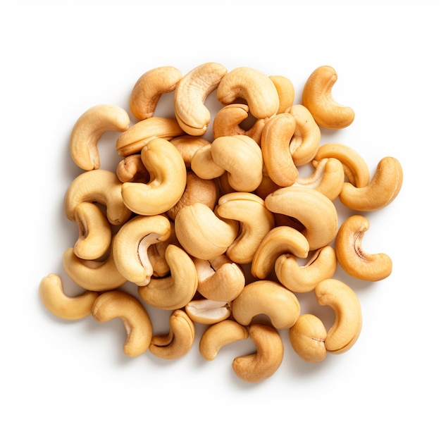 Foto ein haufen cashews mit weißem hintergrund