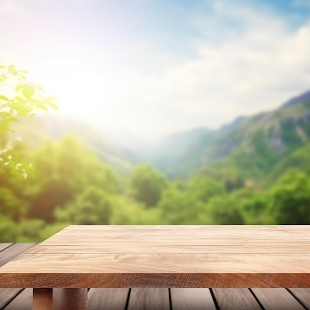 Ein Holztisch mit Blick auf eine Berglandschaft