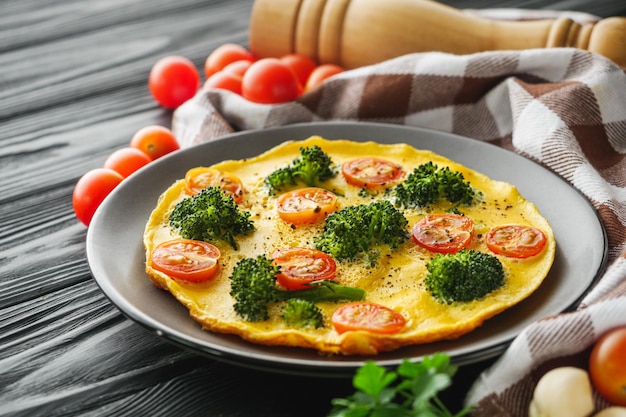 Ein köstliches Brokkoli-Omelett für eine gesunde Mahlzeit