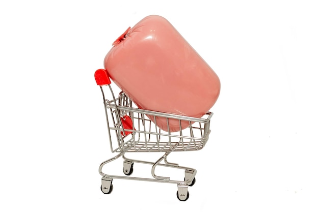 Ein Laib köstliche rosa Schinkenwurst im Warenkorb