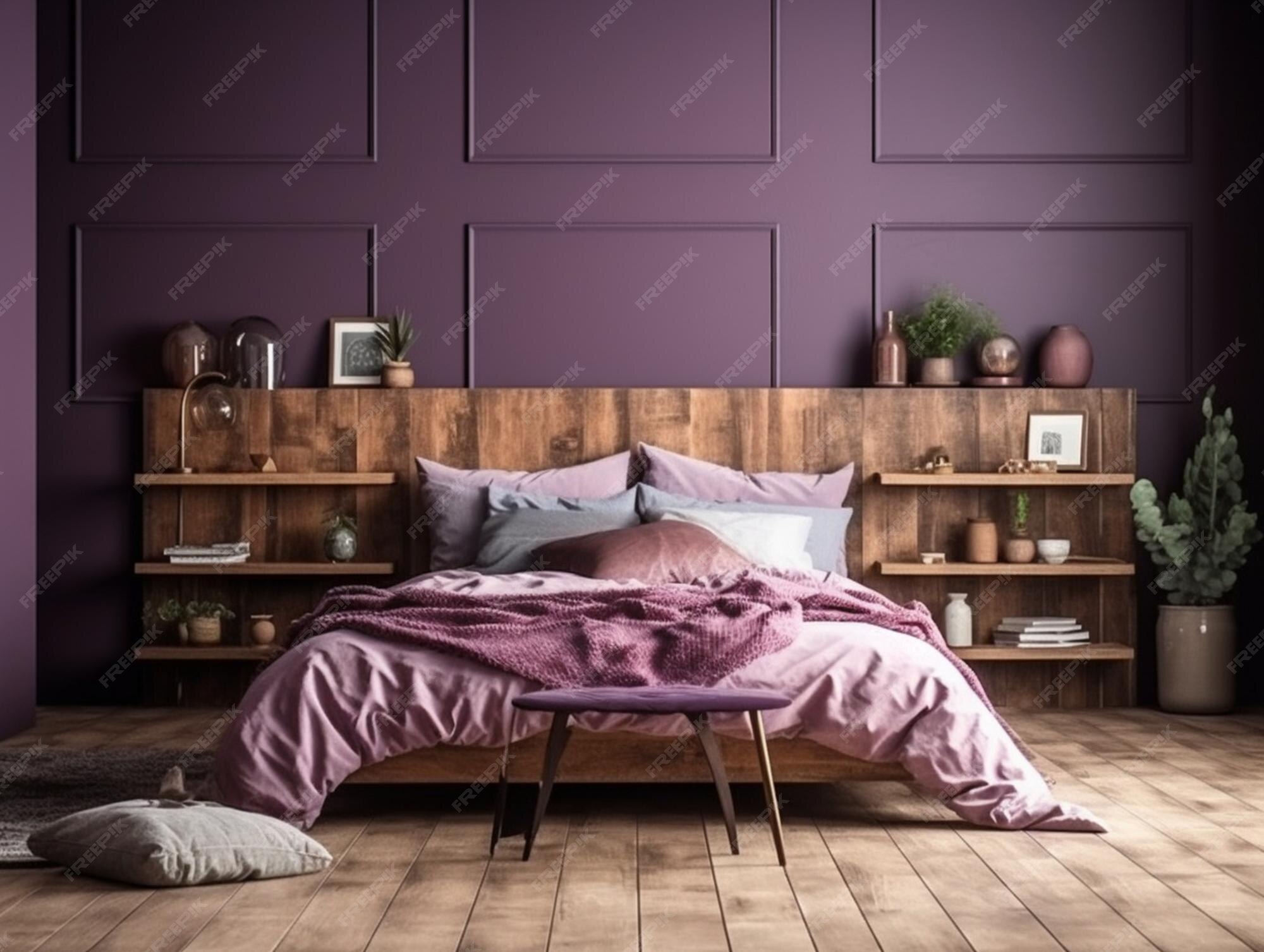 ein lila schlafzimmer mit einem holzregal, auf dem ein lila kissen