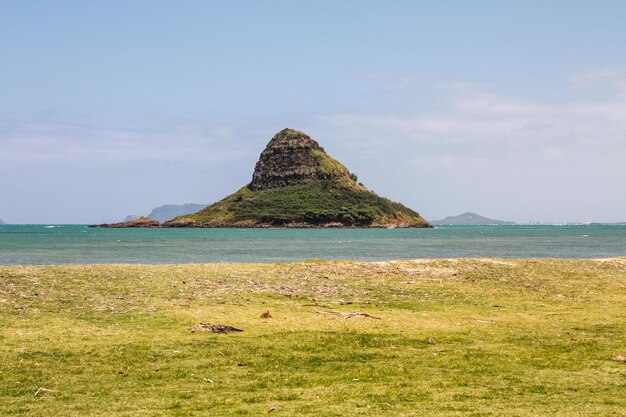 Ein Panoramablick auf die Insel Mokolii