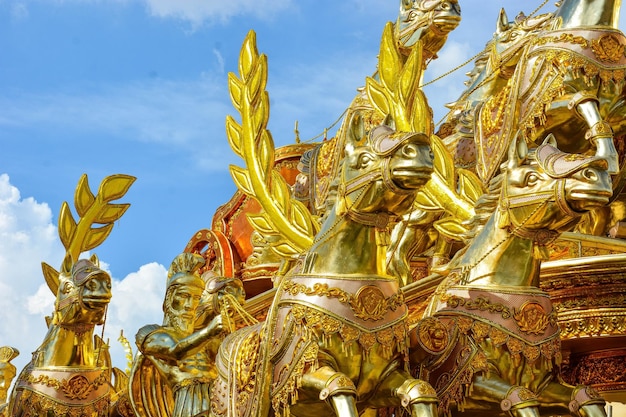 Ein schöner Blick auf die Festwagen für den brasilianischen Karneval