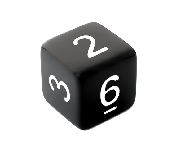 Ein schwarzer D8 achtseitiger Würfel isoliert auf weißen RPG Würfeln Hexahedron DND Würfeln