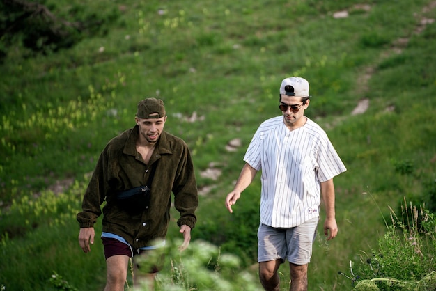 Ein Spaziergang in der Natur, Wandern gesunder Lebensstil