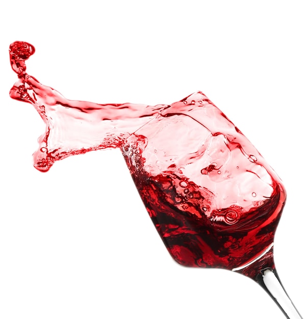 Ein Spritzer Rotwein, isoliert auf Weiß
