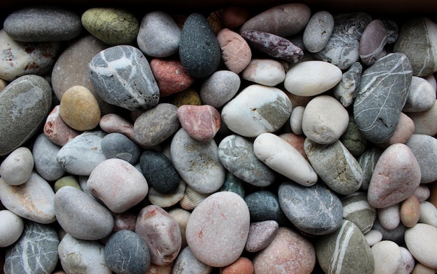 Ein Steinhaufen mit dem Wort "rocks" darauf