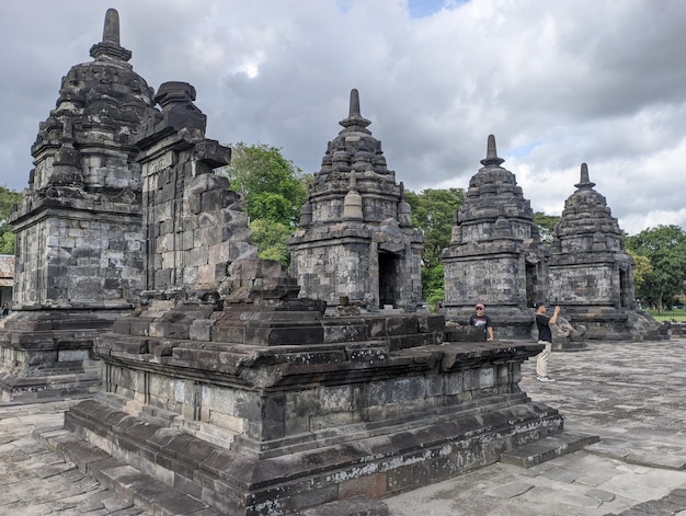 Ein Tempel mit viel Stein und viel Stein