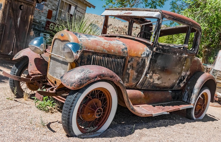 Foto ein verlassenes vintage-auto