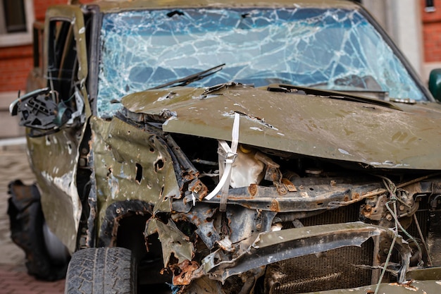 Ein von Lettland gespendetes Auto, das im Ukrainekrieg gelitten hat, Nahaufnahme der Details