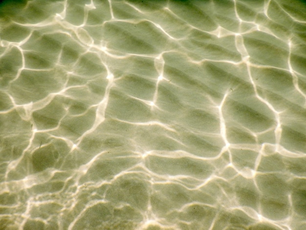 Ein weißer Sandboden in Salento schöner Sandstrand Apulien Italien