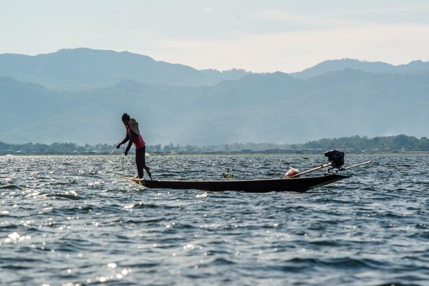 Ein wunderschöner Panoramablick auf den Inle-See in Myanmar