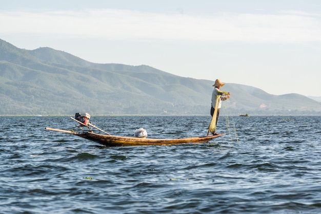 Ein wunderschöner Panoramablick auf den Inle-See in Myanmar