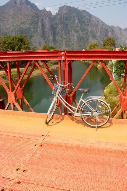 Ein wunderschöner Panoramablick auf Vang Vieng in Laos