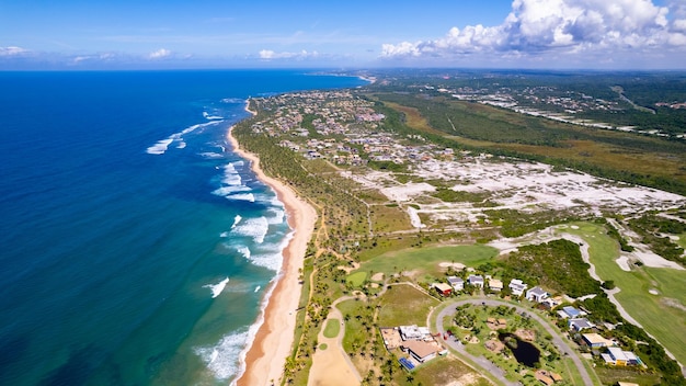 Ein wunderschöner Strand, der von einem Resort sehr gut gepflegt wird, bietet viele Attraktionen für alle Typen