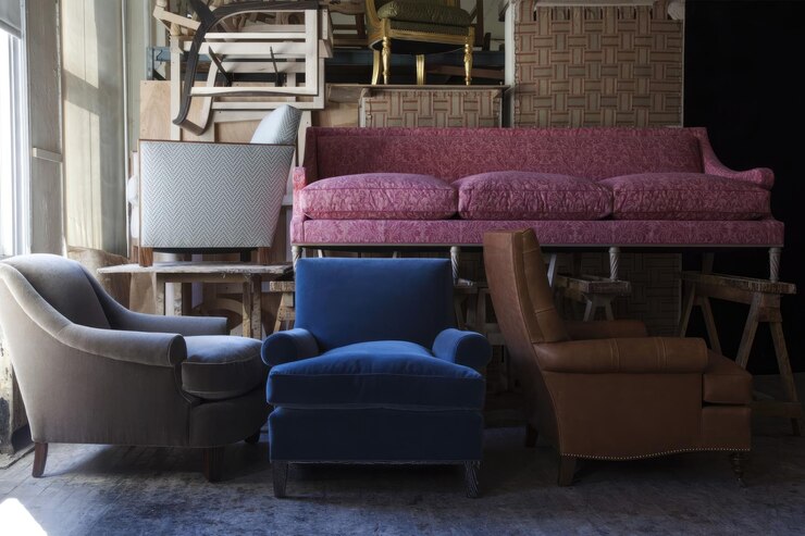 Foto ein zimmer mit einem sofa und einem stuhl