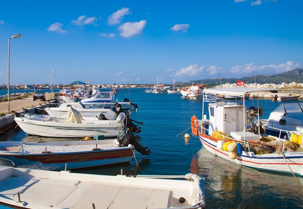 Eine Ansicht eines Hafens in Zakynthos, Griechenland