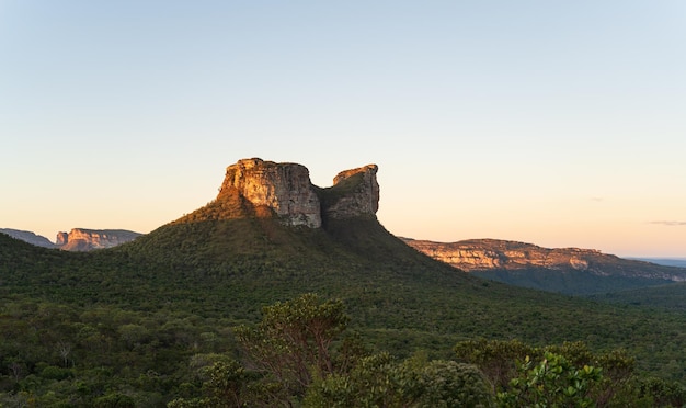 Eine faszinierende Dämmerung in der Chapada Diamantina mit einem kamelförmigen Felsen