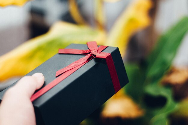 Foto eine geschenkbox-szene über die feierlichkeiten, die ferienzeit, den geburtstag, weihnachten und valentinstag.