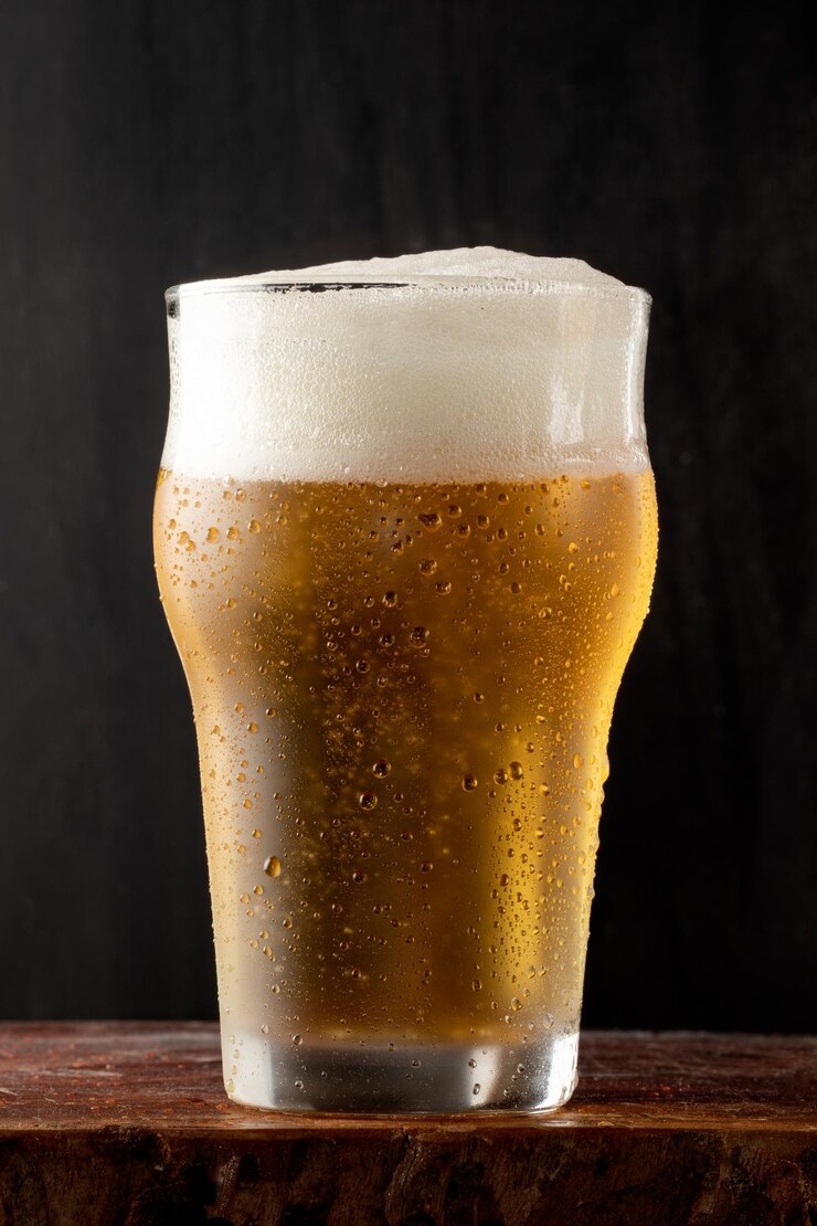 Eine Glasschale köstliches Bier