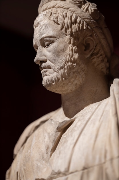 Eine historische Statue aus der Römerzeit