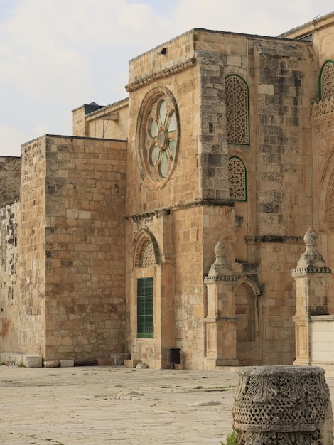 Eine Kapelle wurde von den Kreuzrittern im 11. Jahrhundert auf dem Tempelberg in Jerusalem gebaut.