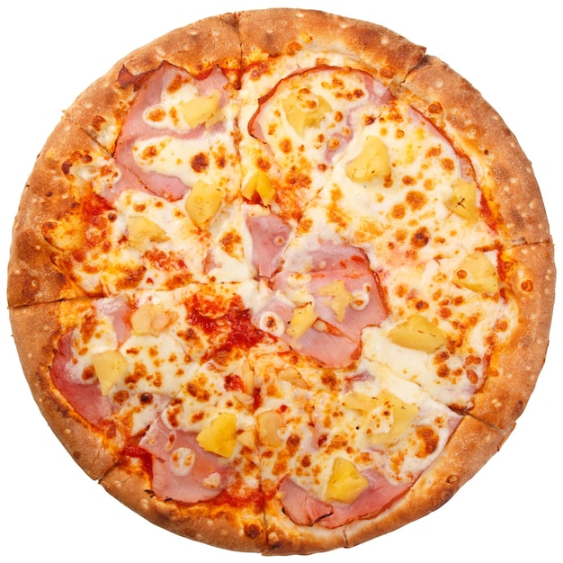 Eine köstliche klassische italienische Pizza mit Speck, Ananas und Käse-Mozzarella.