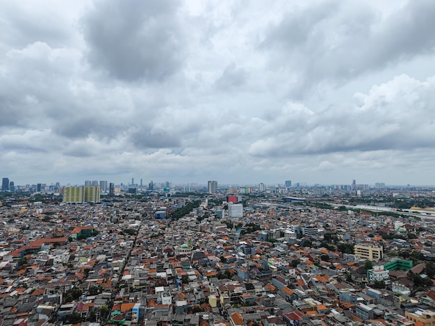 Eine Luftaufnahme der Skyline der Stadt in der Altstadt von Jakarta Indonesien