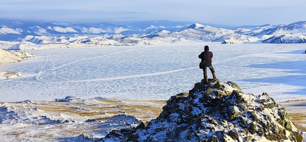 eine person winter berge, landschaft reisen wandern