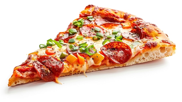 eine Pizza mit Pepperoni, grünen Pfeffern und grünen Paprika