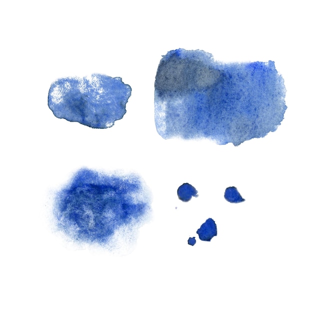 Eine Reihe von Aquarellflecken in hellblauer Farbe, die von Hand mit Aquarellfarben auf weißem Hintergrund gemalt wurden