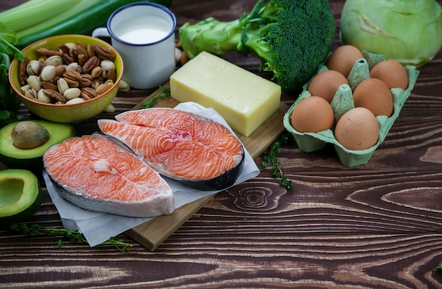 Eine Reihe von Produkten der gesunden ausgewogenen Ernährung