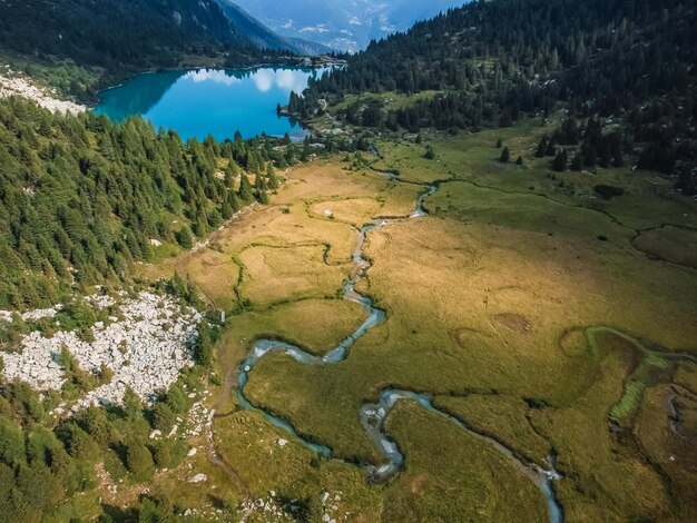 Eine schöne Aussicht auf den Aviolo-See