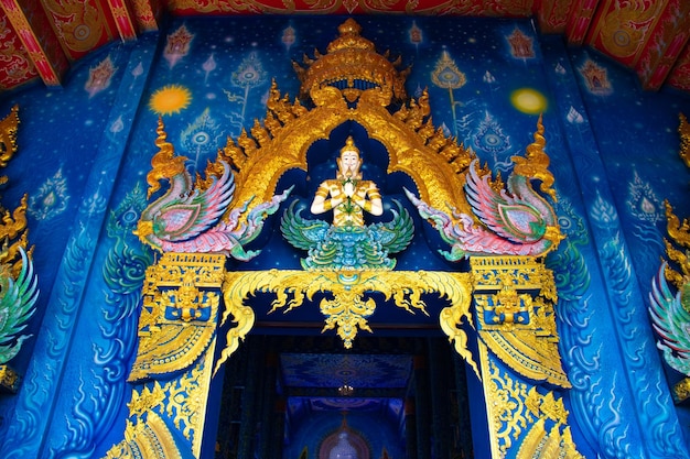 Eine schöne Aussicht auf den Blauen Tempel in Chiang Rai Thailand